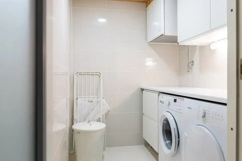 Luxurious 3-Br Apt with Balcony, photo 4