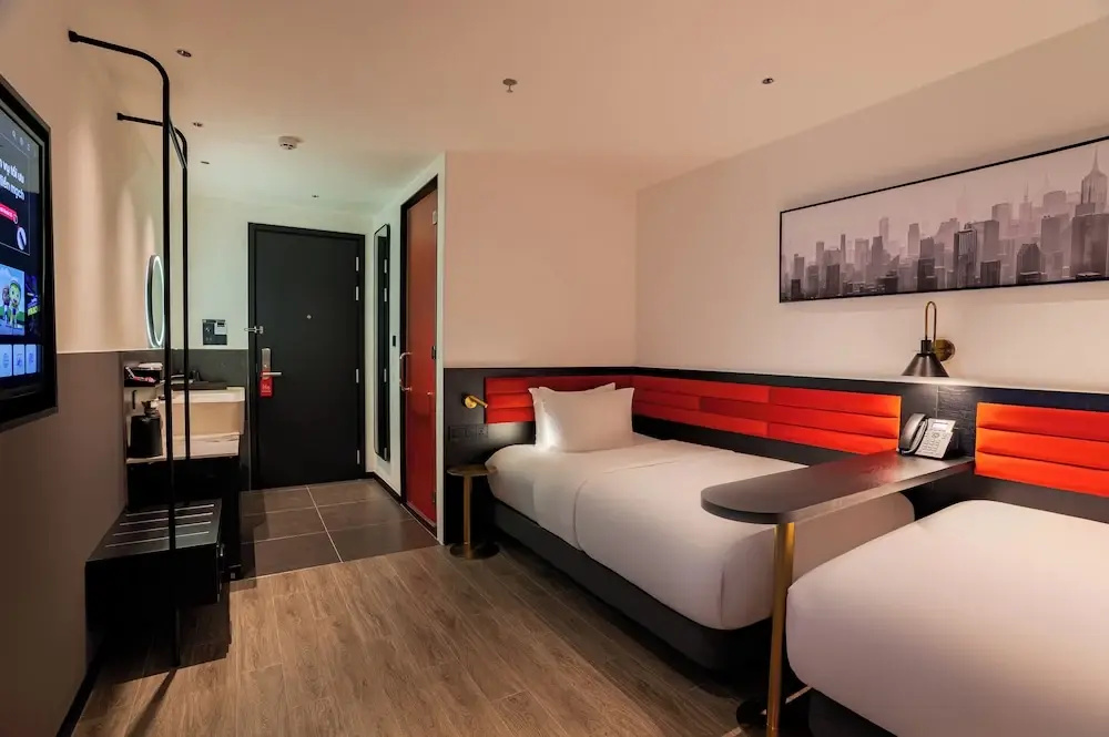 The Signature Hotel Saigon — photo 4