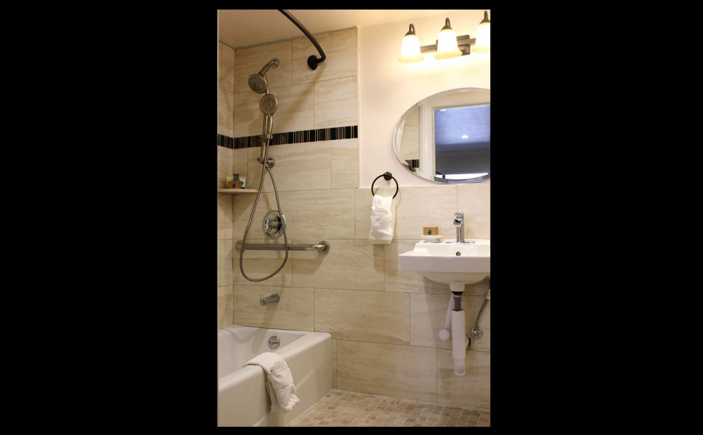 Lombard Plaza Motel — photo 8