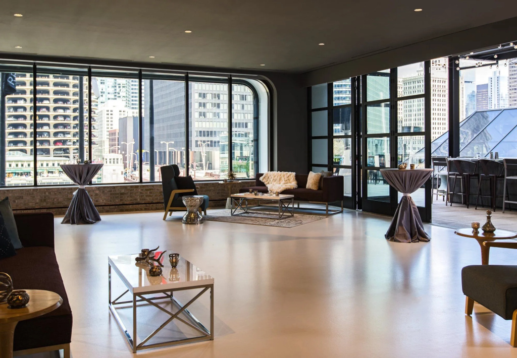 Renaissance Chicago Downtown Hotel — photo 8