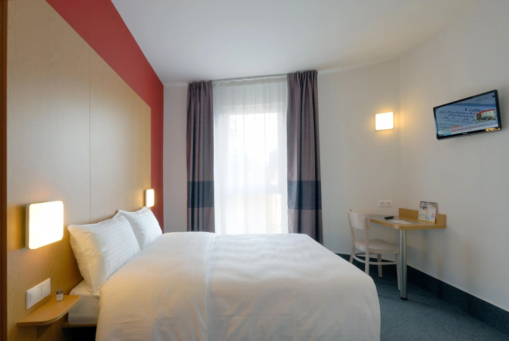 B & B Hotel Prague City — photo 6