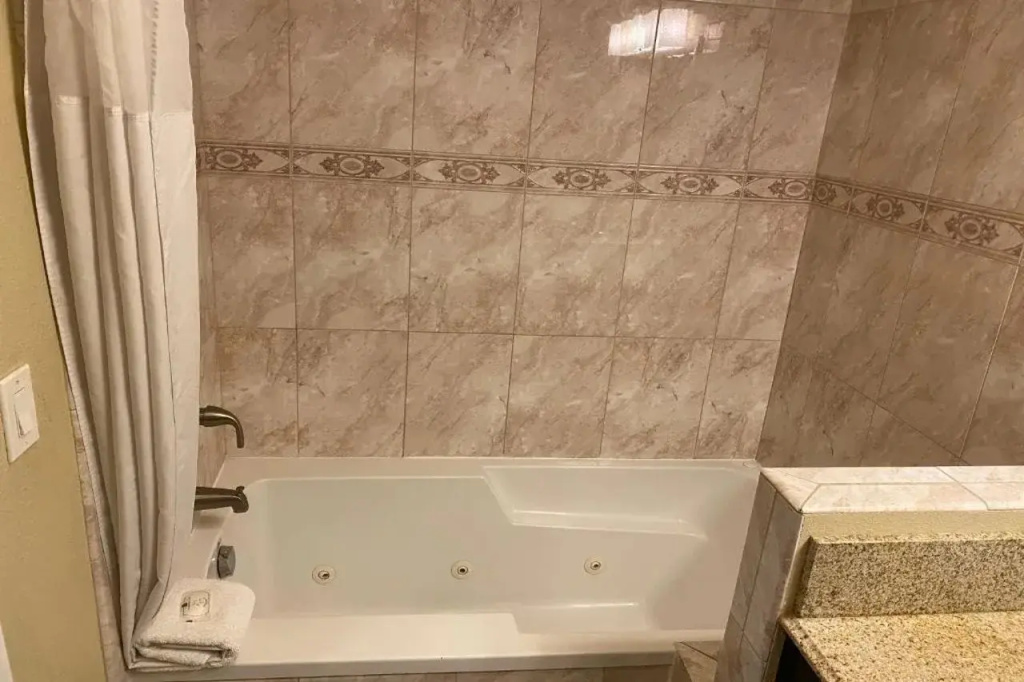 Quality Inn Downey — photo 8