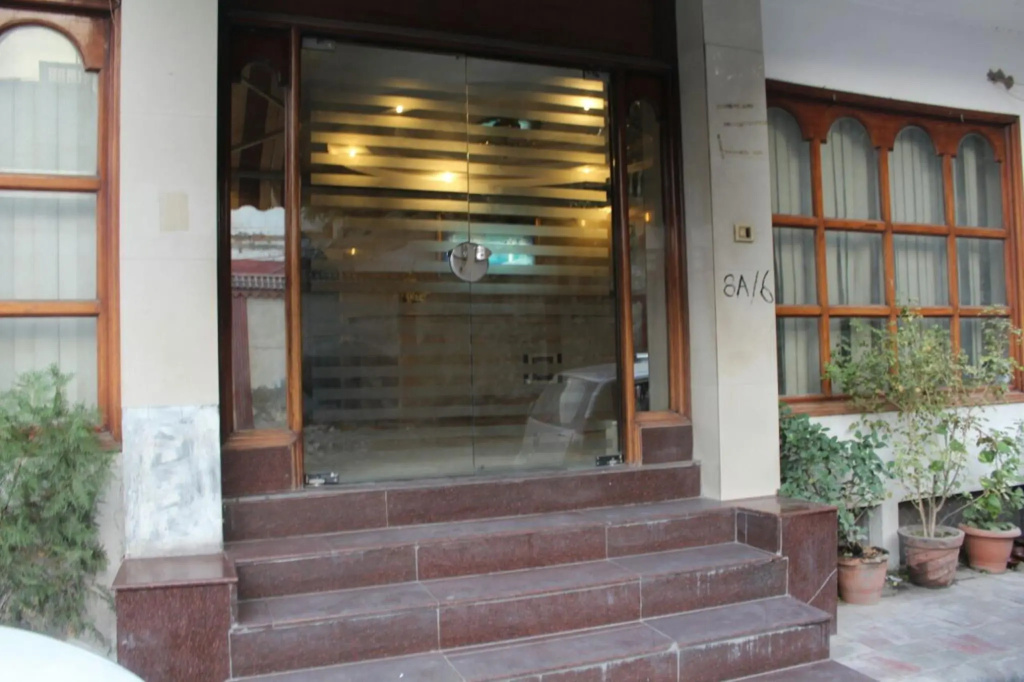 Hotel Singh Continental