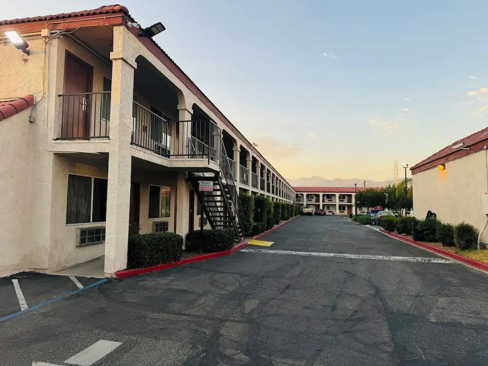 Casa Blanca Hotel - Azusa, Los Angeles — photo 7