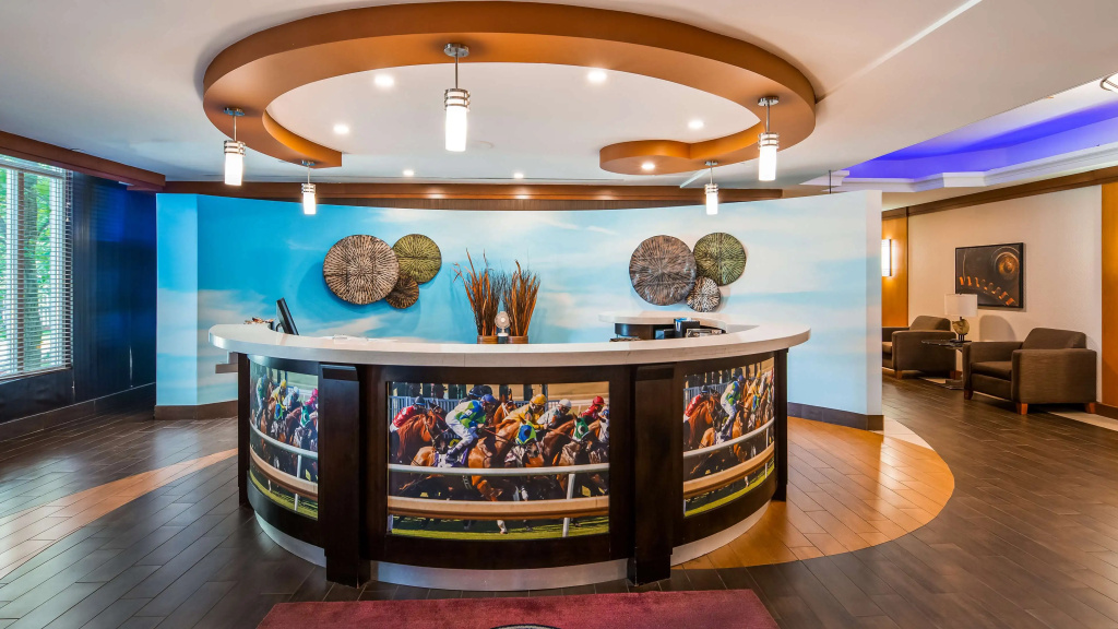 Best Western Premier Toronto Airport Carlingview Hotel, photo 2