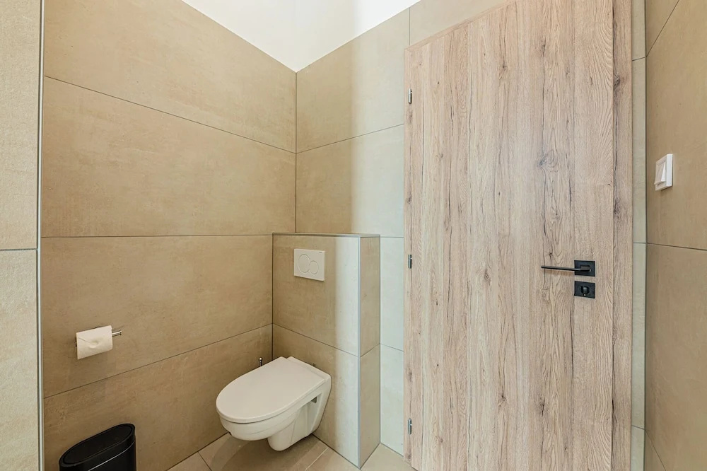 The Other Side - Spacious 3BR with Jacuzzi and Private Sauna — photo 7