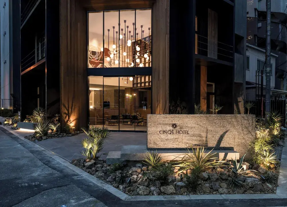 CINQS Hotel