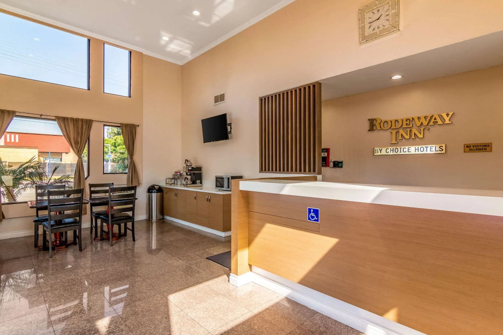 Rodeway Inn Artesia Cerritos — photo 2