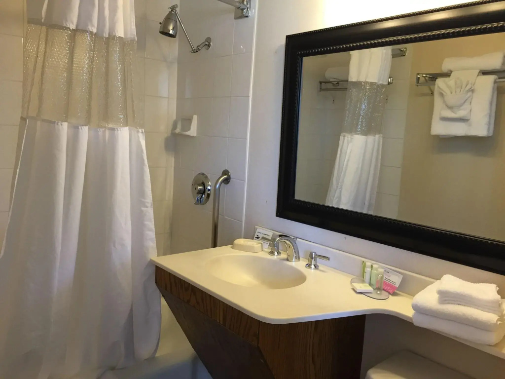 Mikado Hotel - Universal Studios/Burbank — photo 8