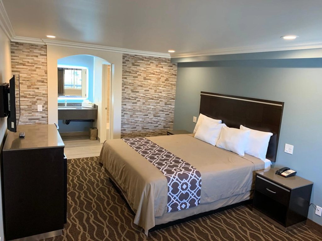 Walnut Inn & Suites West Covina, photo 4