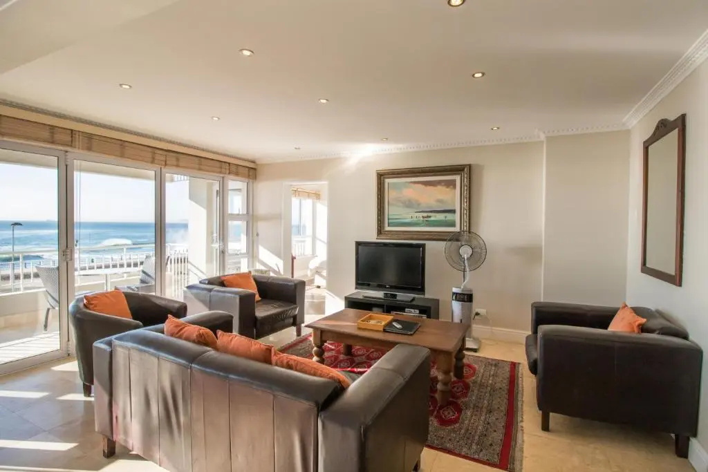 Third Floor sea Facing 2 Bedroom Apartment With Balcony, photo 2