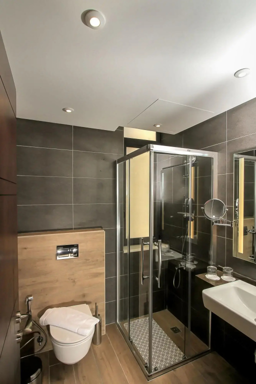 The Compass Hotel — photo 8