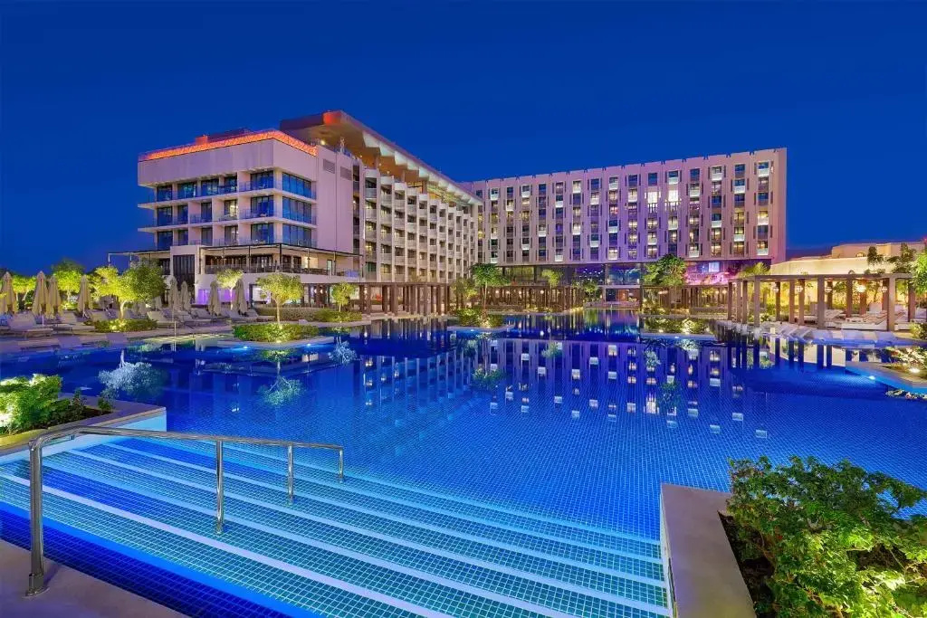 W Muscat Hotel