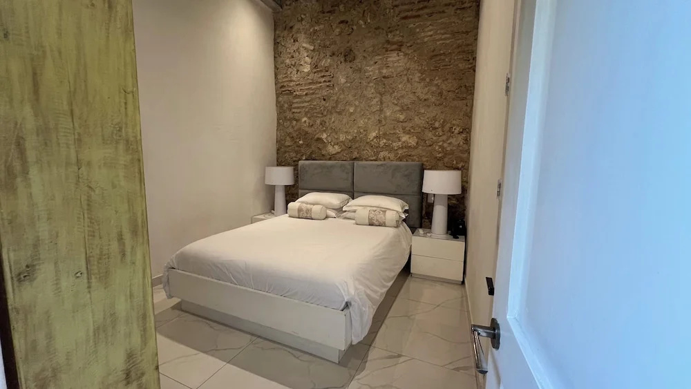 Upper House — photo 6
