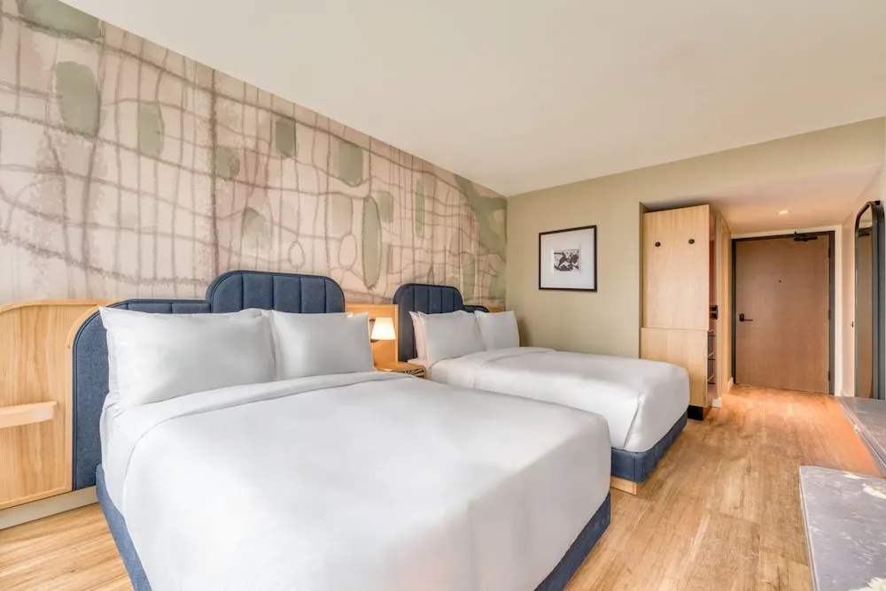 TOOR Hotel Toronto, part of JdV by Hyatt — photo 6
