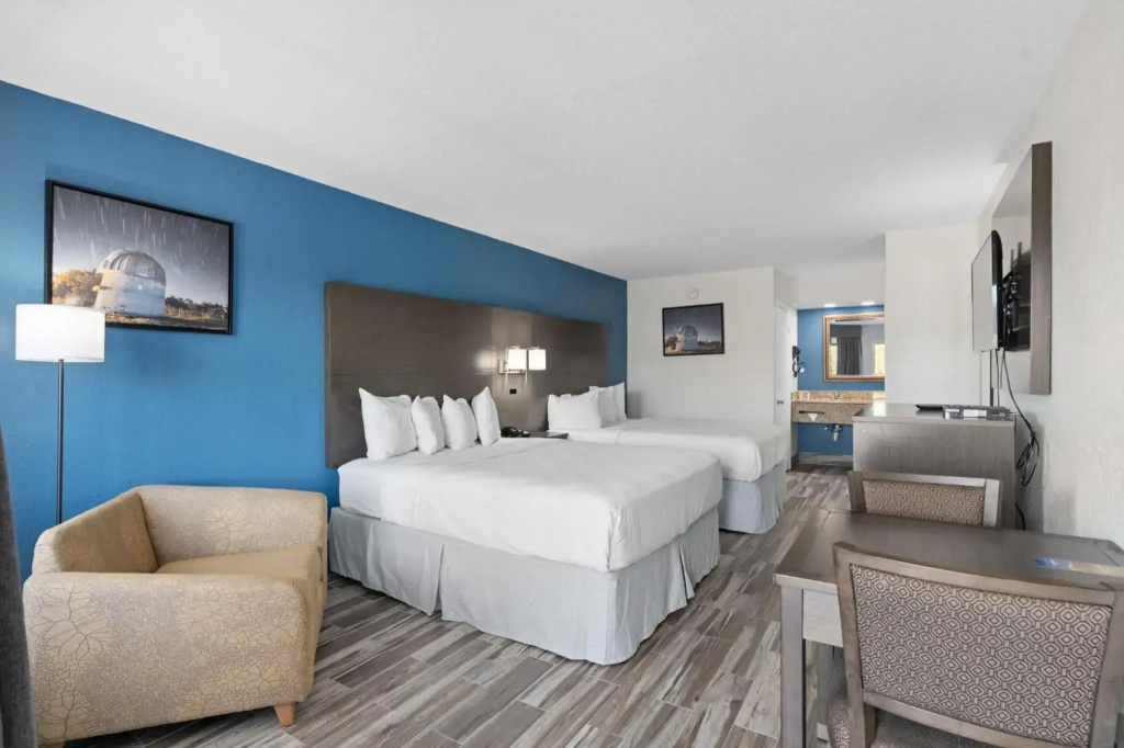 Baymont by Wyndham Orlando East — photo 6