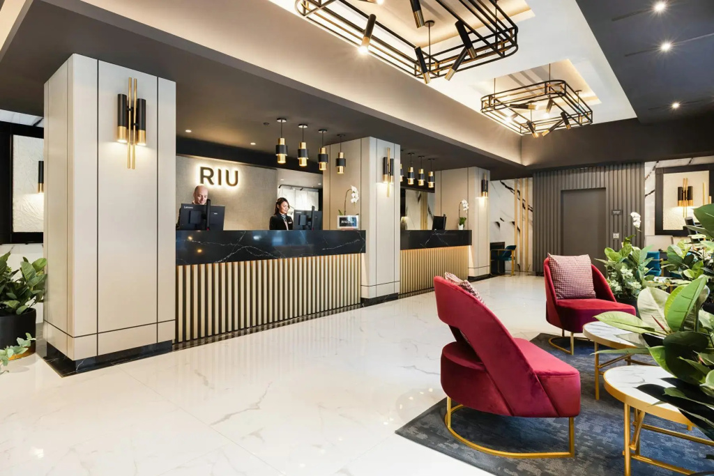 Hotel Riu Plaza Toronto, photo 2