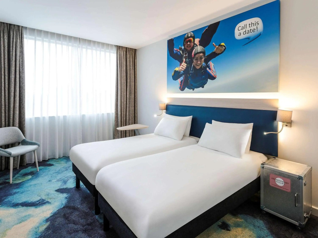 Ibis Styles London Heathrow — photo 4