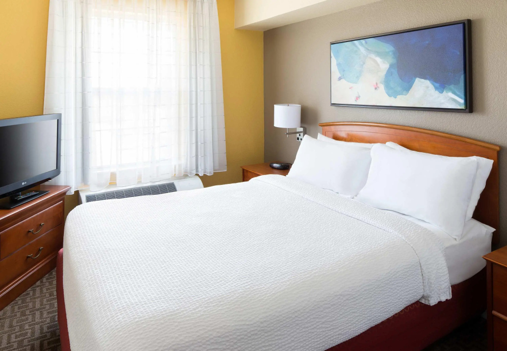 TownePlace Suites Los Angeles LAX/Manhattan Beach, photo 5