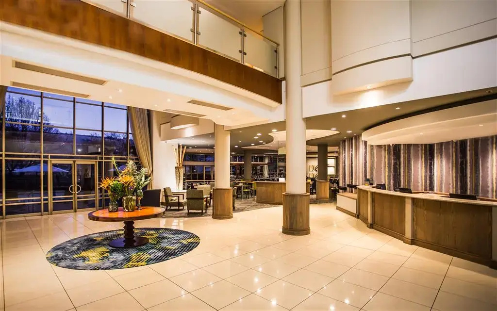 Garden Court Eastgate, photo 2