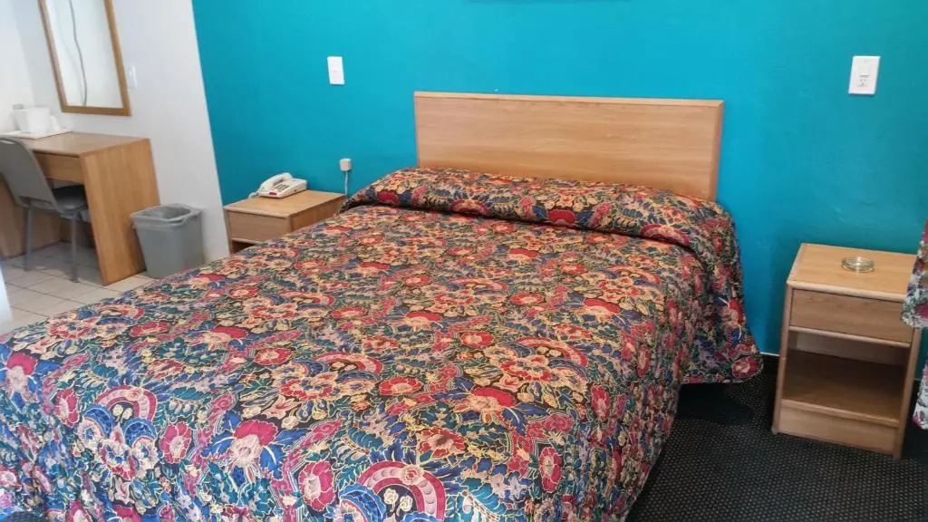 Economy Inn Motel Sylmar — photo 4