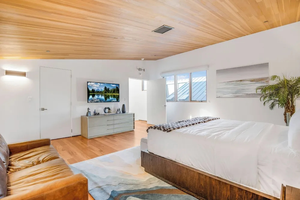 Cedar Loft Villa — photo 6
