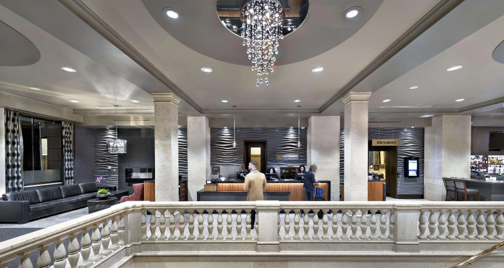 One King West Hotel & Residence, photo 2