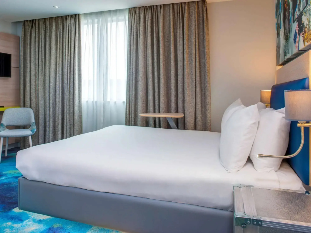 Ibis Styles London Heathrow — photo 7