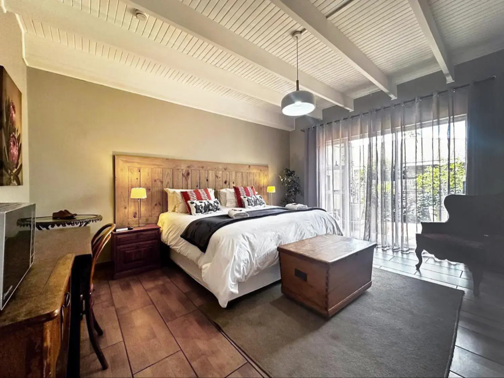 59 On True North Guest Rooms, photo 3