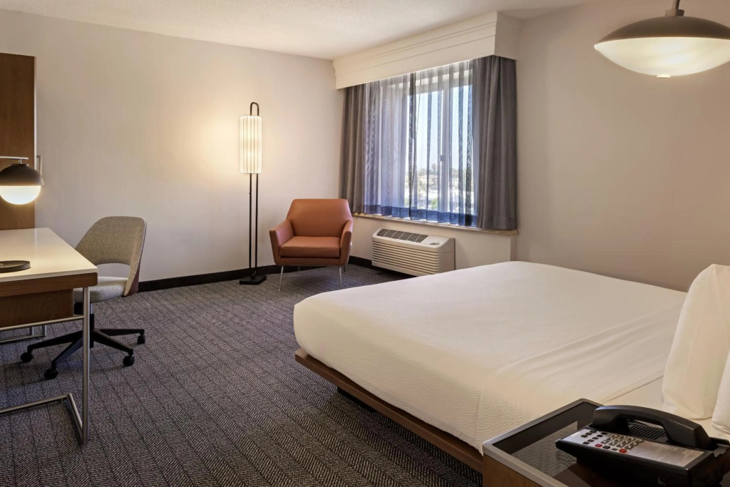 Courtyard by Marriott Baldwin Park, photo 5