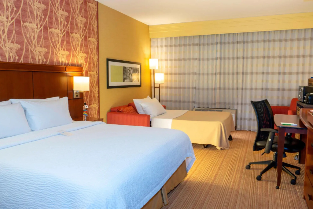 Courtyard by Marriott Long Beach Airport — photo 7