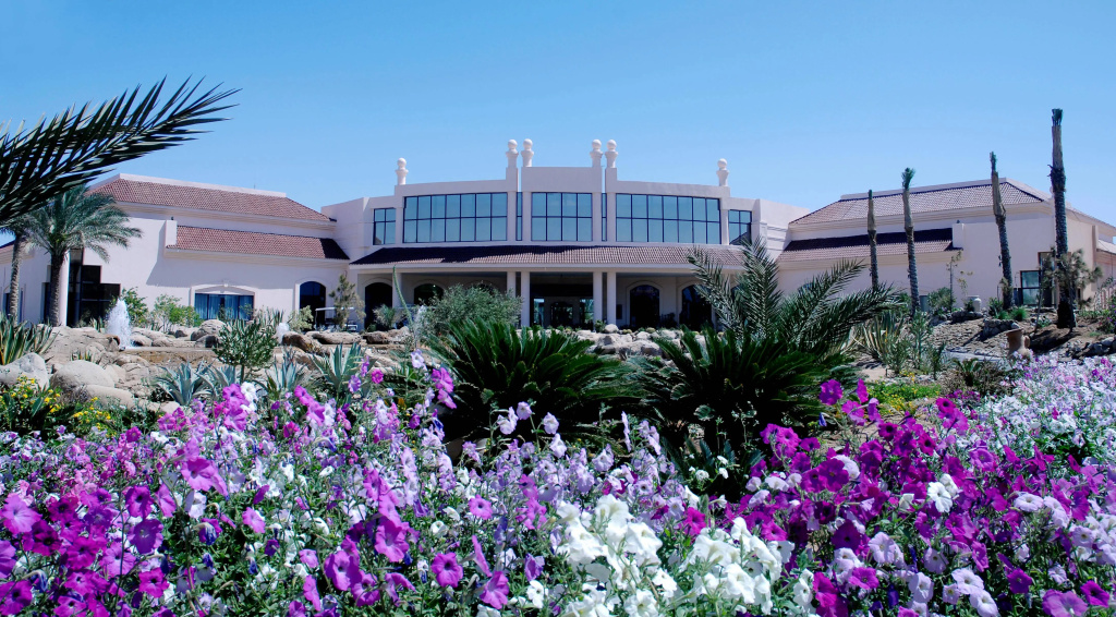 Parrotel Beach Resort