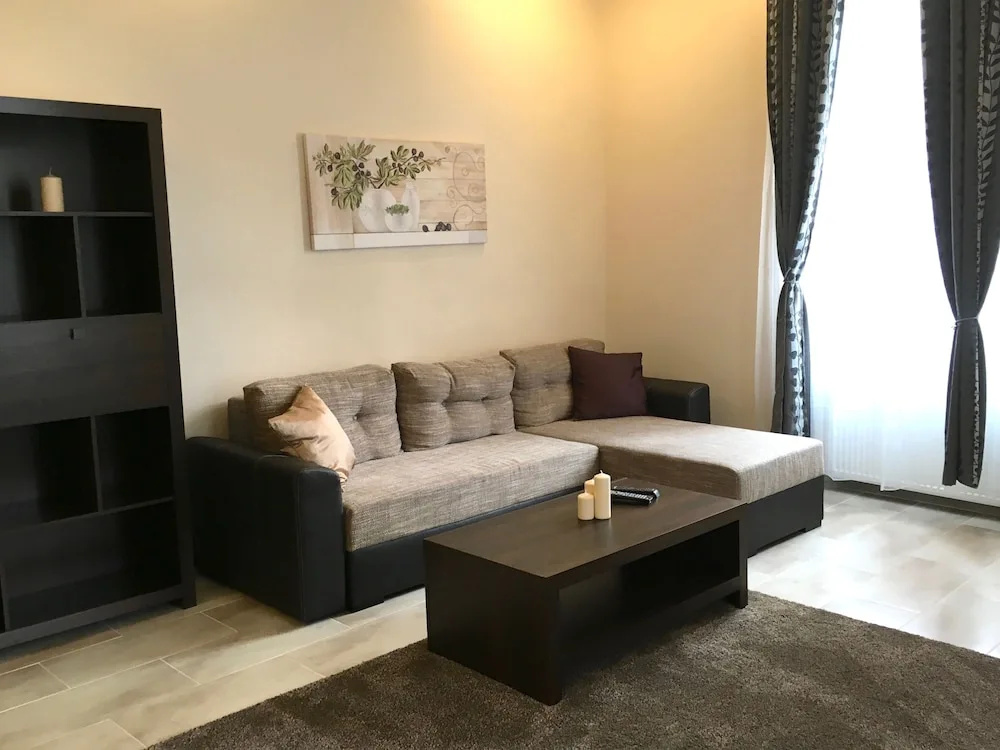 Standard Apartment by Hi5 - Akácfa 54, photo 4
