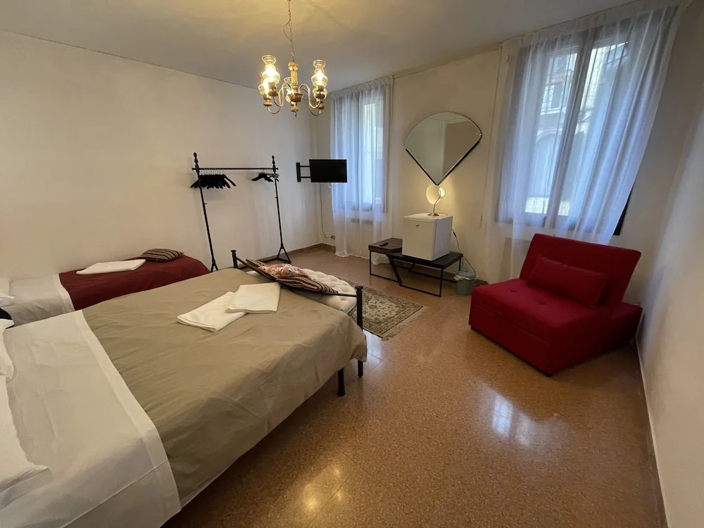 LIONS VENICE Guest House, photo 3