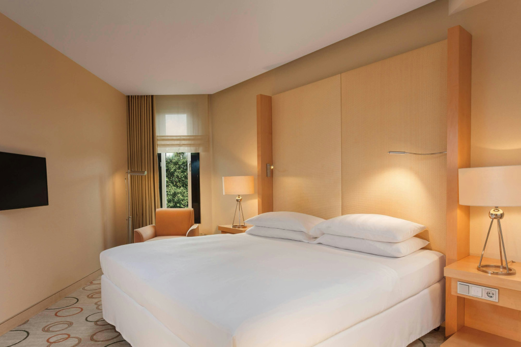 Sheraton Berlin Grand Hotel Esplanade — photo 4