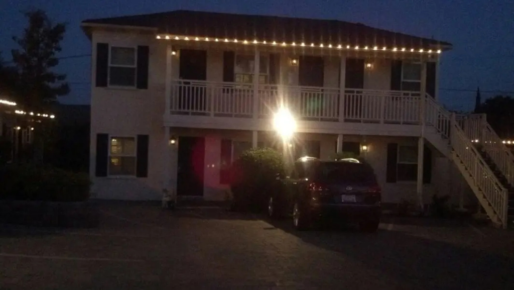 Le Petit Pali Brentwood West Los Angeles