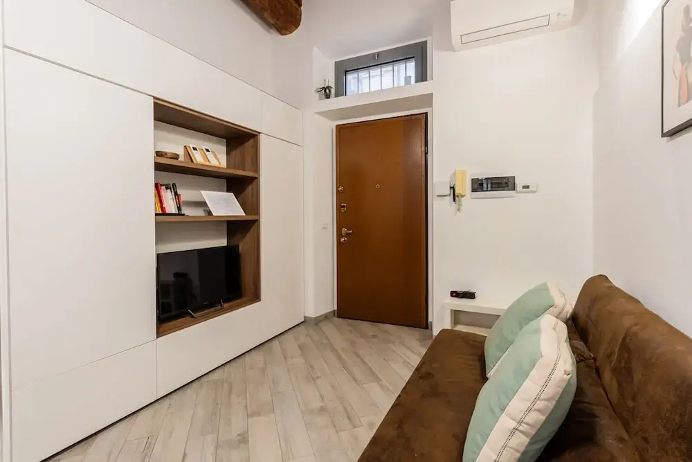 Moderno Loft nel Cortile di un Casale Storico, photo 5