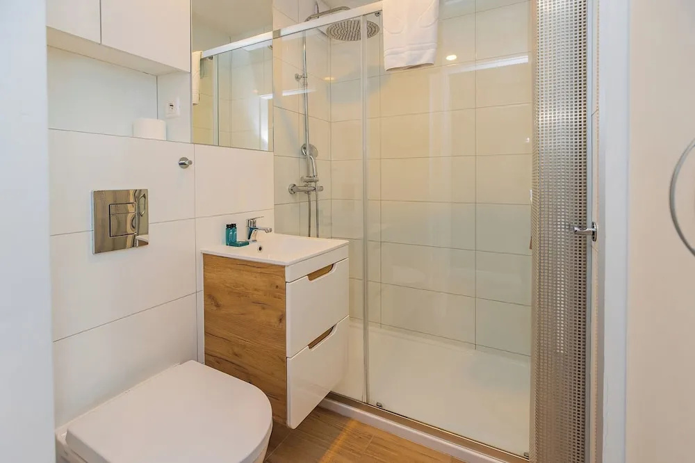 ShortStayPoland Żelazna B162 — photo 6