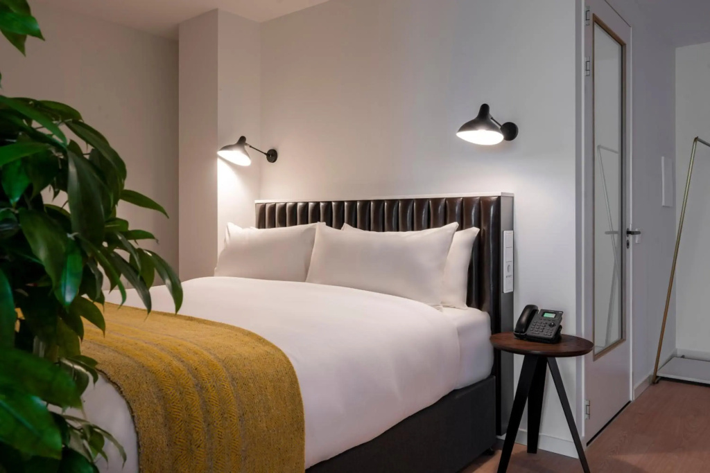 PREMIER SUITES PLUS Amsterdam, photo 3