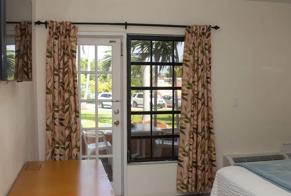 Orange Hill Beach Inn — photo 7