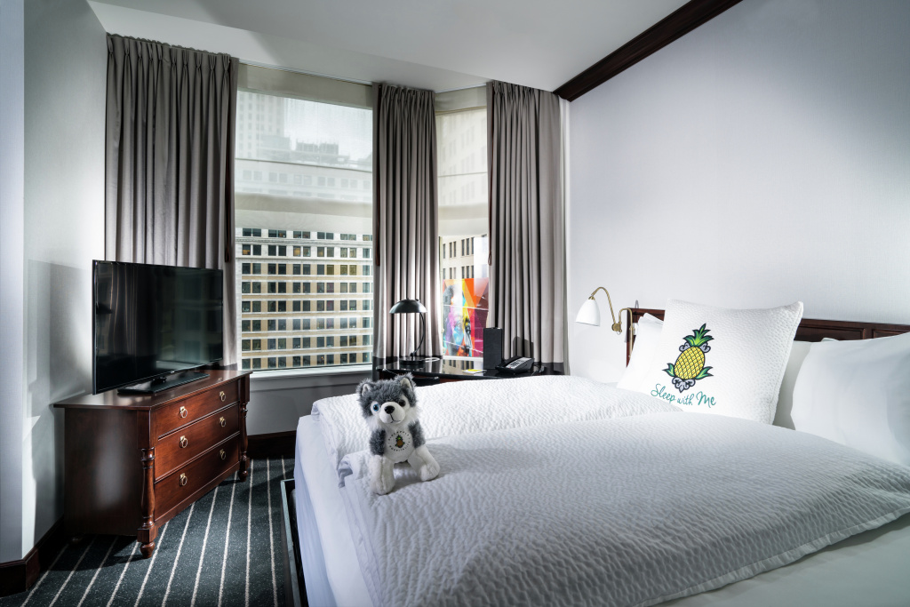 Staypineapple, An Iconic Hotel, The Loop — photo 6