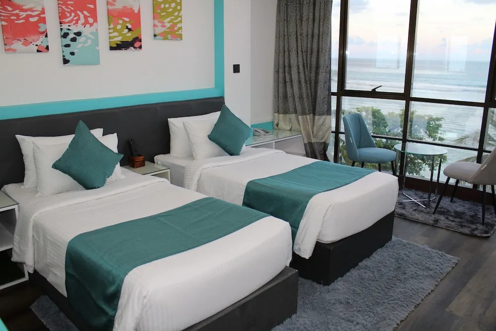 The Hive Beach Hotel — photo 2
