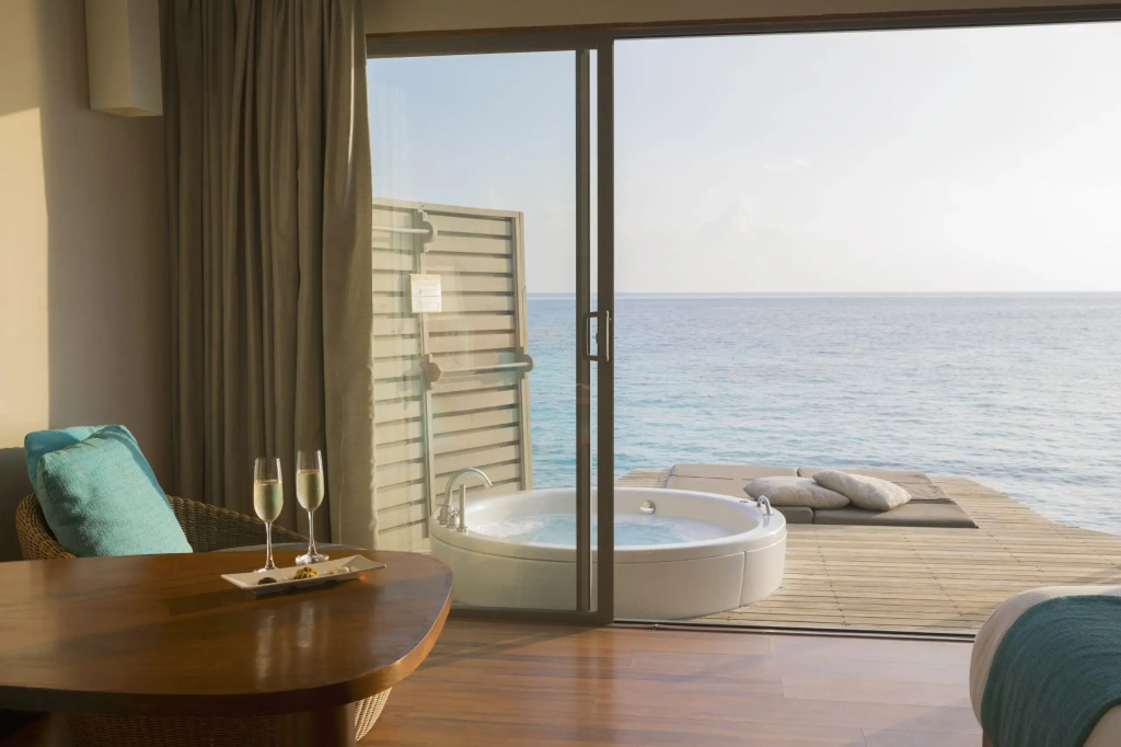 Centara Ras Fushi Resort & Spa Maldives, photo 4