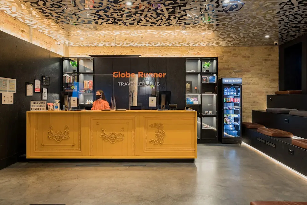 Globe Runner Rooms & Dorms — photo 2