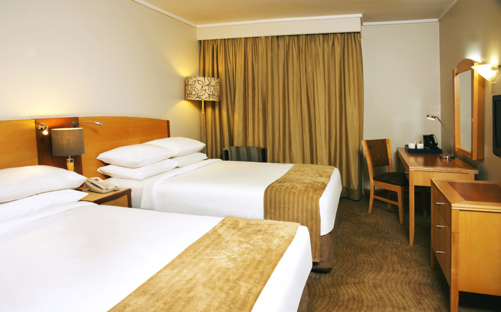 Garden Court Eastgate, photo 3