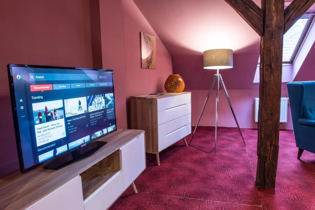 Spacious and Quiet Attic Flat in Centre, photo 3