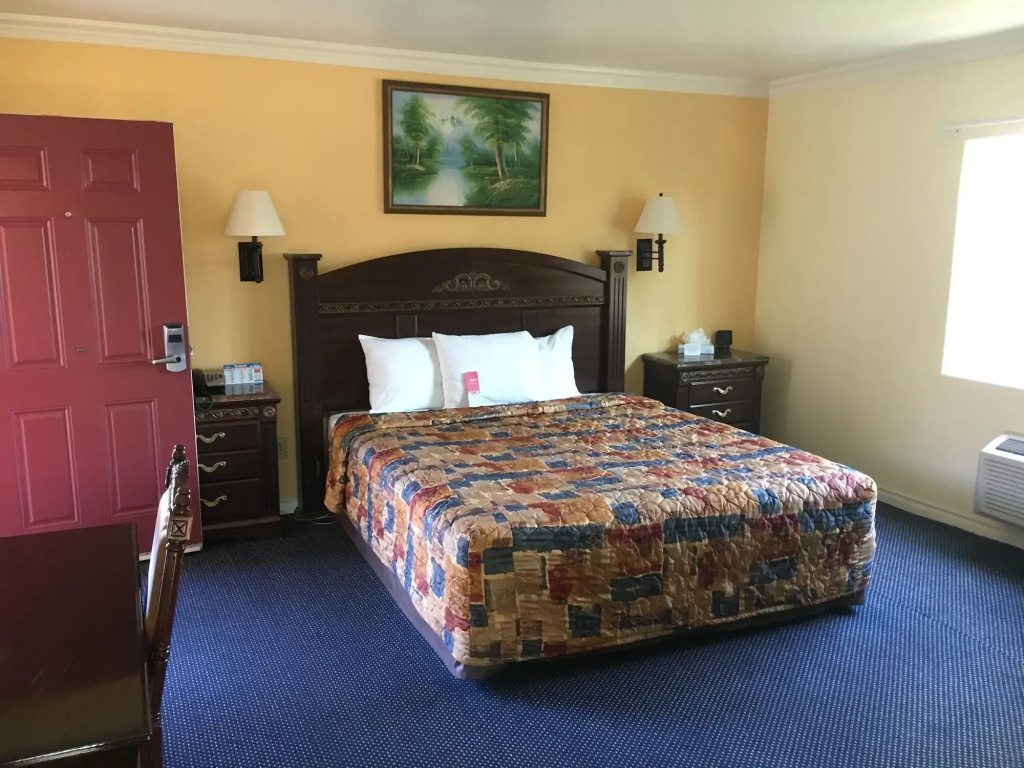 Econo Lodge Long Beach I-405, photo 4