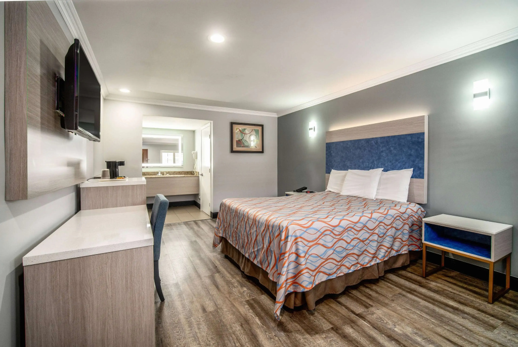 Travelodge Inn & Suites by Wyndham Bell Los Angeles Area, photo 2