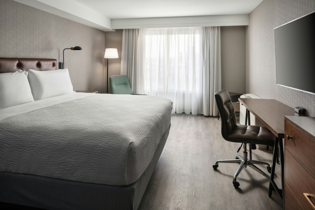 Four Points by Sheraton Hotel & Suites San Francisco Airport, photo 3