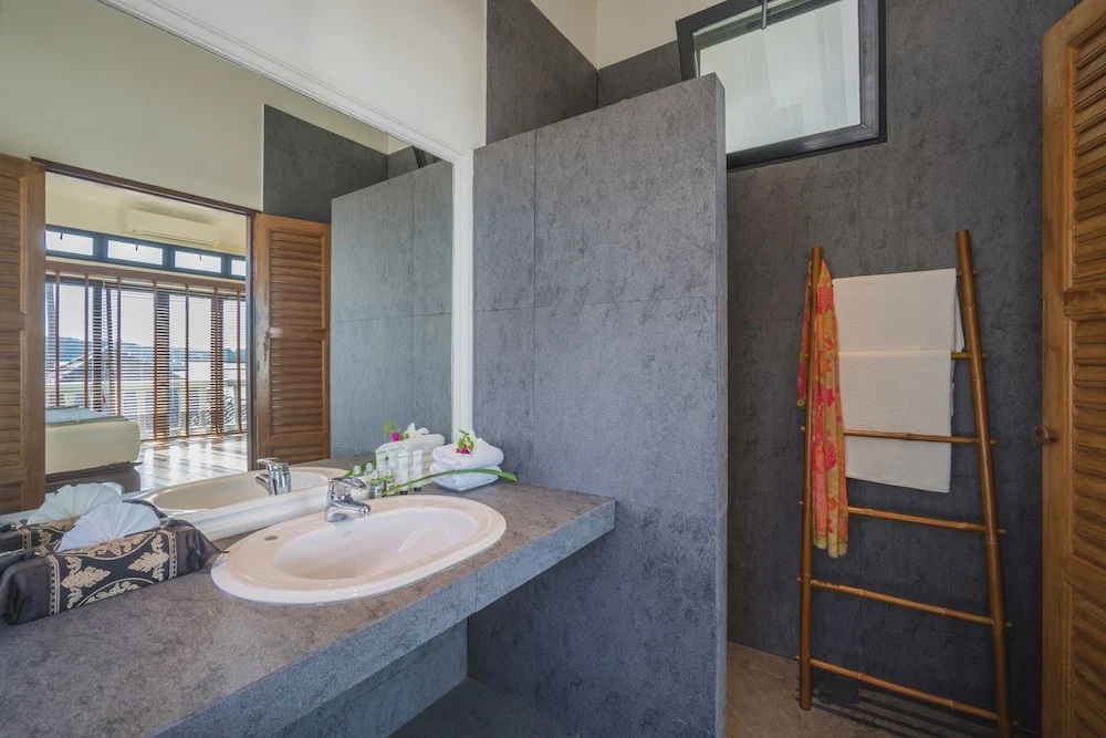 Beach Front Luxury Villa Hai Leng — photo 8